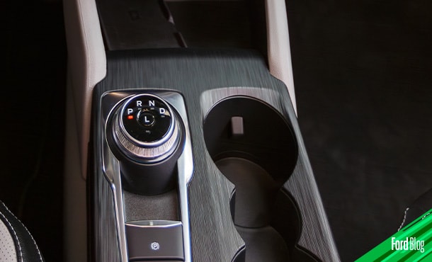 Ahorra en Combustible con la Tecnología de Recarga de Batería por Desaceleración de Vehículos Ford 