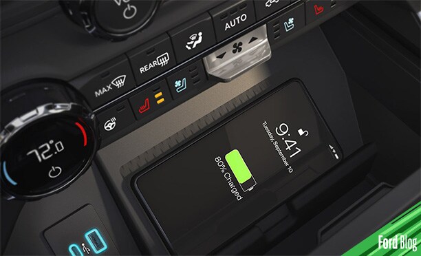 Descubre Ford Lobo Limited, Camioneta Pick Up con la que puedes cargar múltiples dispositivos