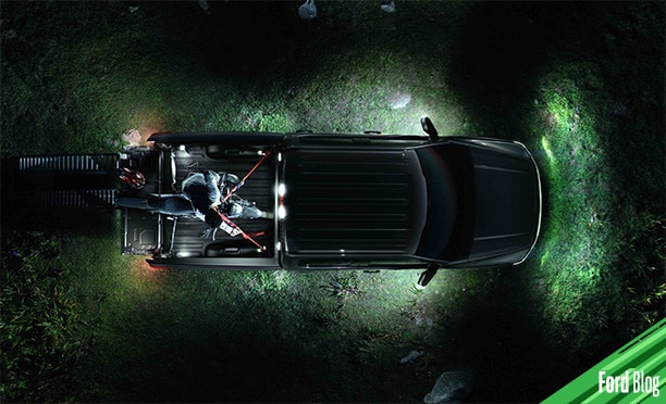 Descubre Ford Lobo Limited, Camioneta Pick Up con la que puedes cargar lámparas