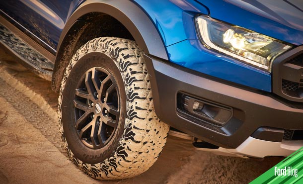 Conduce en Terrenos arenosos, lodosos o resbaladizos con a Tecnología 4WD equipada en Vehículos Ford.