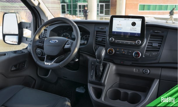 Ford E-Transit la Van de Trabajo equipada con SYNC4 y pantalla táctil de 12 pulgadas