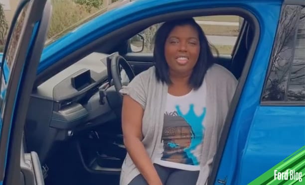 Conoce la historia de Ayana Lage, activista que comparte su experiencia en ShowSomeMuscle