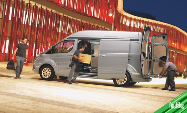 Ford Transit Custom 2023 con capacidad de carga de hasta 1.3 Toneladas