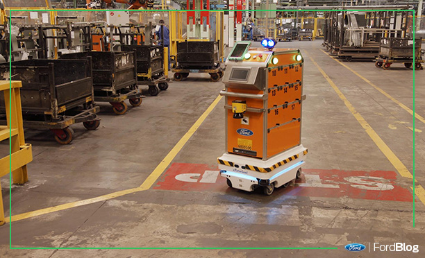 Survival equipado con sensores para recorrer los pasillos de la planta armadora Ford