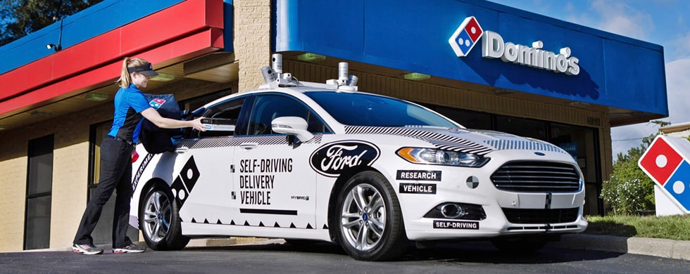 Ford Fusion usa tecnología híbrida para entrega de comida a domicilio