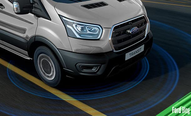 Ford Transit Pasajeros equipada con seguridad como ABS, ESP, Control de Tracción y Bolsas de Aire