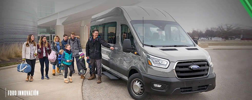 Descubre comodidad, espacio y practicidad de Ford Transit Pasajeros, ideal para Turismo y Transporte