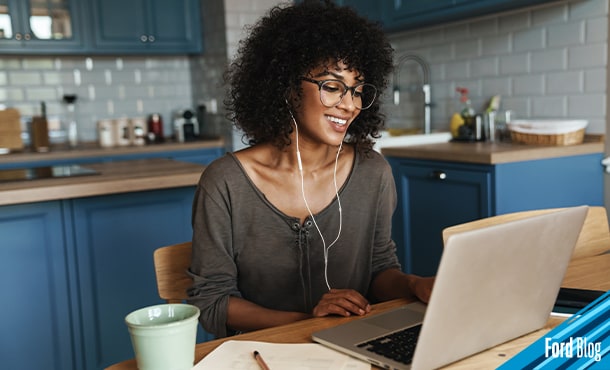 Descubre canciones de autos Ford en Spotify que celebran los 120 años de aniversario