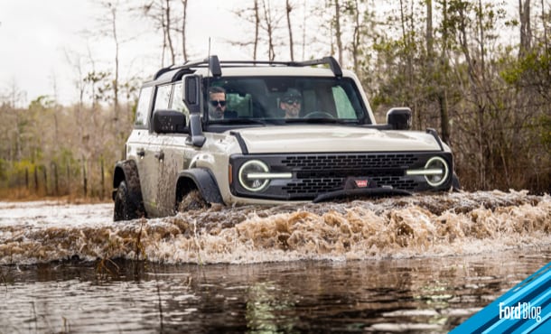 Ford Bronco Everglades con Profundidad de Vadeo de 925mm capaz de conducirse por rutas de agua