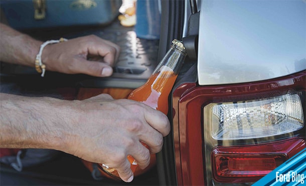 Descubre las curiosidades y accesorios escondidos en Ford Bronco como el destapador en cajuela