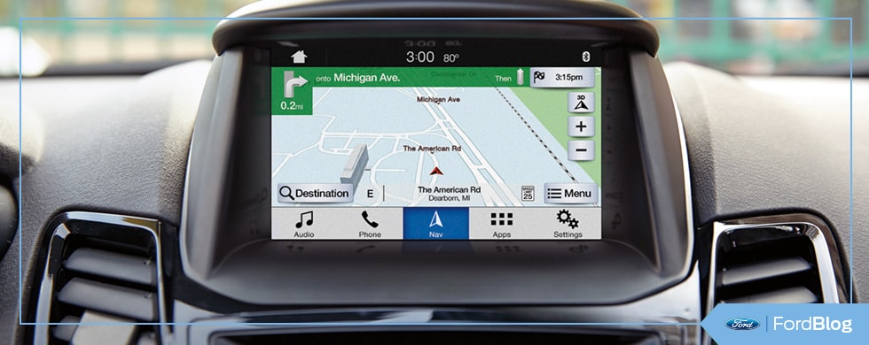 Pantalla Multitouch LCD. Controlar tu Móvil y Waze desde el auto y con comandos de voz