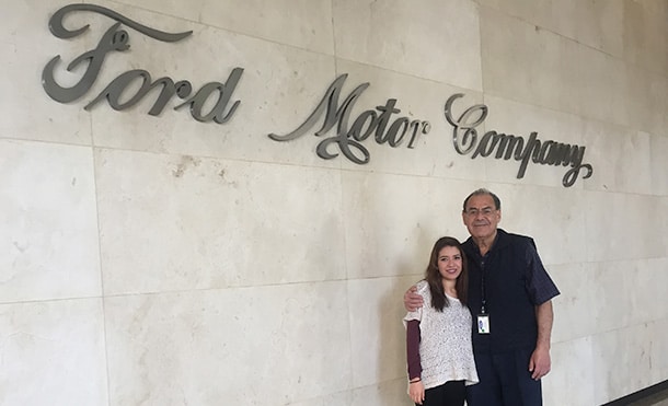 Una hija cuenta cómo su padre ha sido su ejemplo para trabajar en Ford