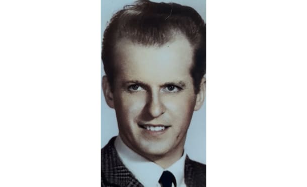 Padre que inspira por trabajar en Ford toda su vida