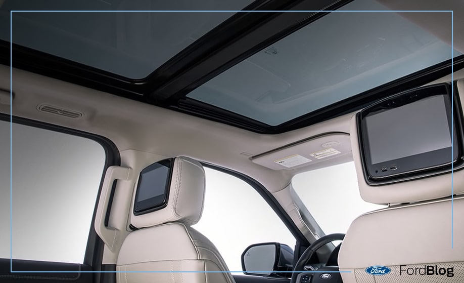 Cómodos interiores de camioneta suv Ford Expedition 2019 para viajes placenteros