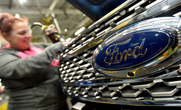 Ford reduce sus emisiones al fabricar vehículos y piezas utilizando mecanismos de producción
