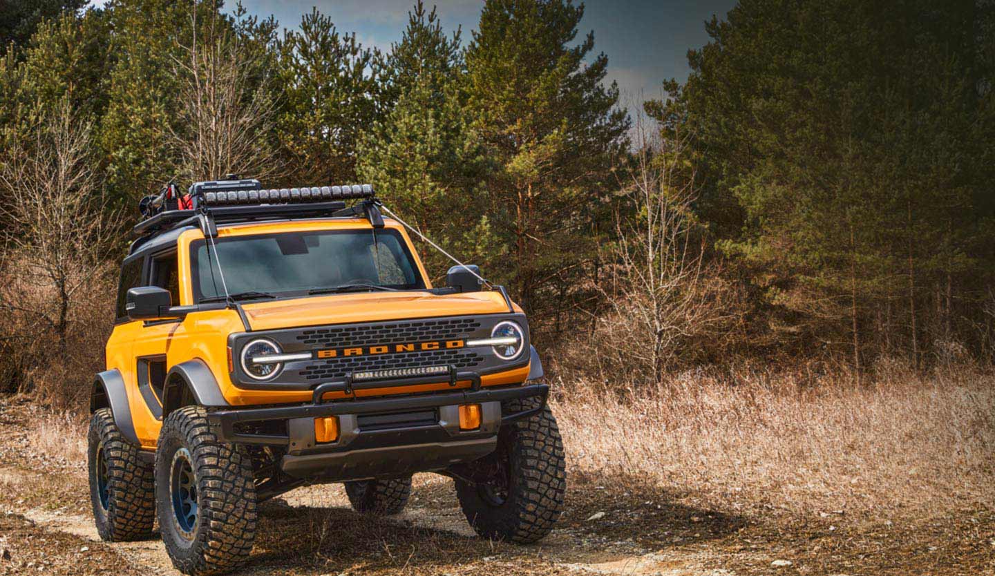 Descubre características e imágenes de Ford Bronco 2 puertas, capacidad de vadeo de 80 centímetros