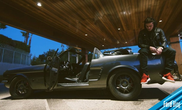 Descubre el legendario Ford Mustang 1965 de Zac Efron que era de su abuelo y restauró