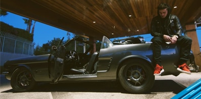 Descubre famosos que son fans de Ford Mustang por su legado y deportividad