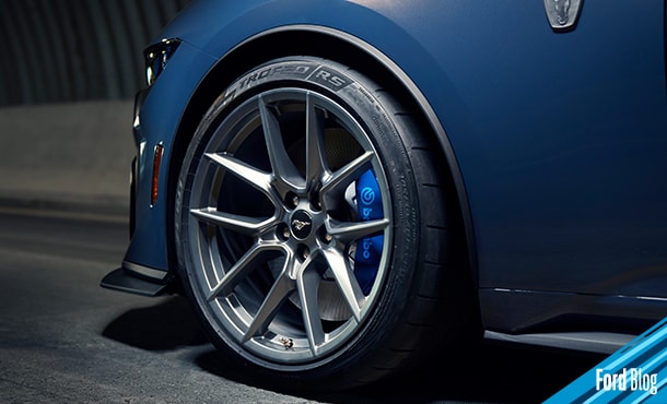 Ford Mustang Dark Horse optimiza rendimiento de las ruedas según la superficie y modo de manejo