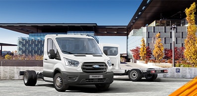 Conoce la eficienciade Transit Chasis 2024, el camión de trabajo Ford de chasis expuesto
