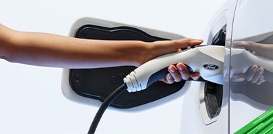 El futuro son los Vehículos Eléctricos Híbridos Ford y la Industria Automotriz Electrificada