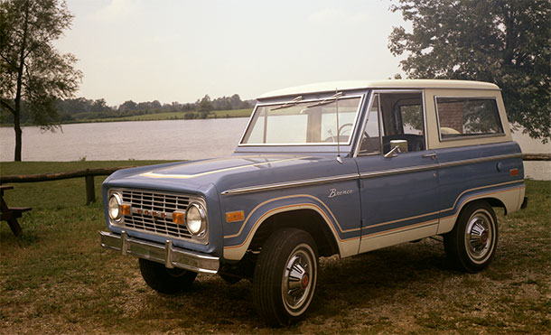 Diseño robusto y poderoso de la Primera Ford Bronco 1966, el vehículo para OffRoad
