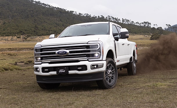 Gran Tecnología, Lujo y Capacidad de Ford Super Duty F250 2025, Camioneta Pickup 4x4 para Trabajo