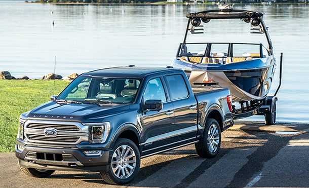 La Capacidad de carga y Arrastre de Ford Lobo 2021 permite mover grandes cargas y vehículos