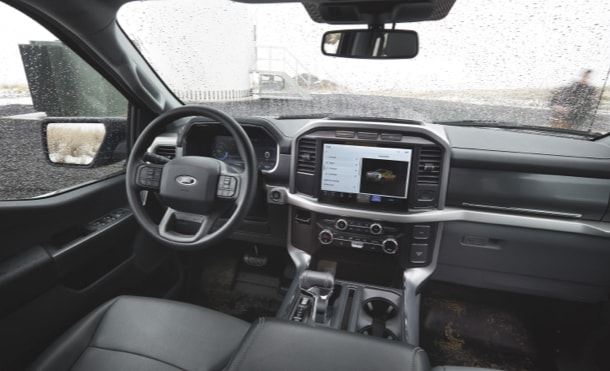 Equipada con lujoso y cómodo interior, Ford Lobo 2023 incluye la mejor Tecnología para tu confort