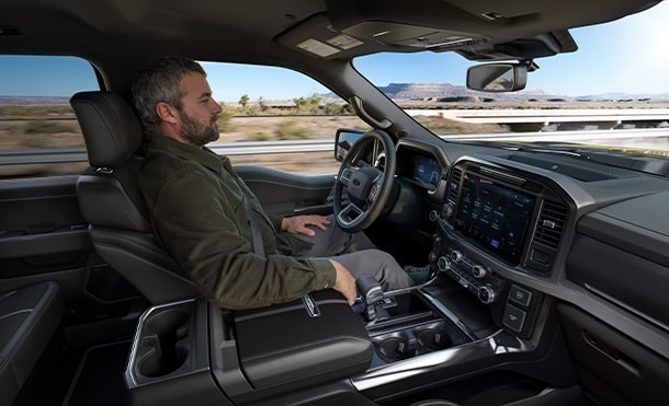 Descubre la Gran Comodidad de Asientos en Piel con Masaje equipados en Ford Lobo 2025