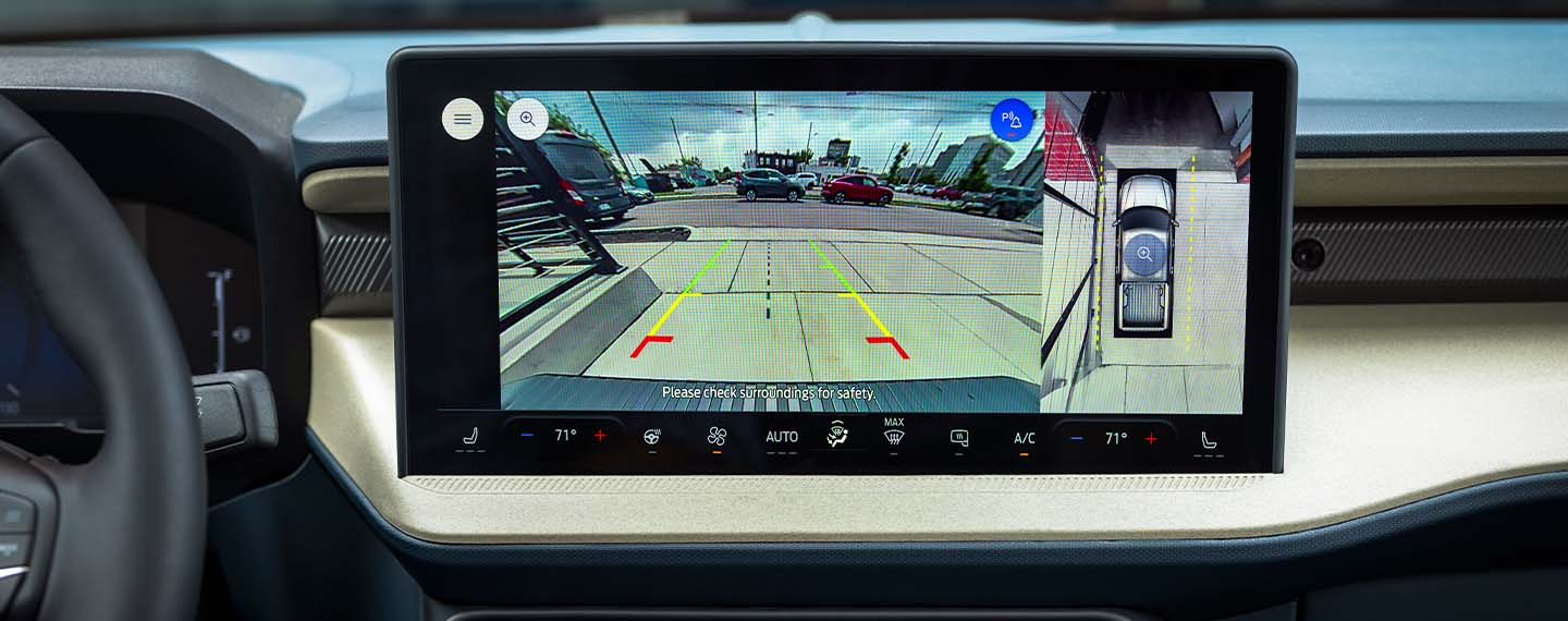 Mayor seguridad en maniobras de estacionamiento gracias a Cámara 360 de Ford Maverick 2025