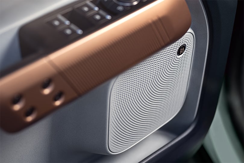 Equipo de Sonido Bang and Olufsen de 8 bocinas en Ford Maverick Híbrida 2026