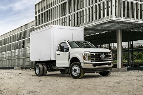 Máxima productividad y eficiencia con el Camión Comercial de Carga Ford Super Duty Chasis 2026