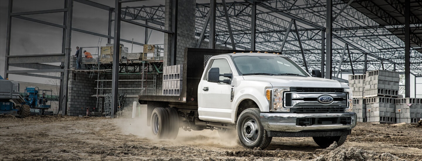 Información de Ford Super Duty Chasis 2018, camión de trabajo pesado