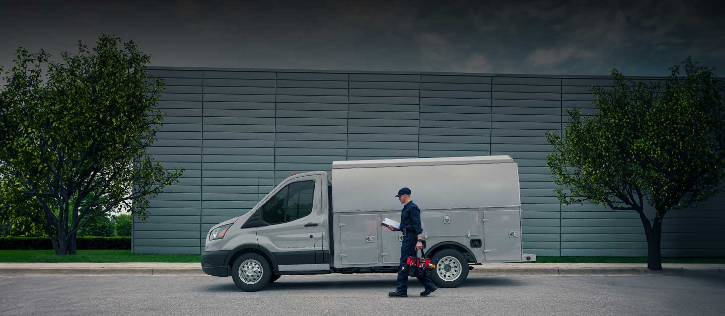Conoce el Vehículo Comercial de Carga para Trabajo Ford Transit Chasis 2025, Camión para flotillas