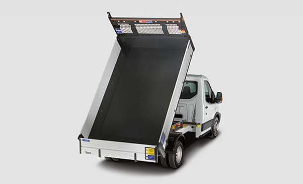 Tecnología y Asistencias de Ford Transit Chasis 2025 que brindan seguridad en el Trabajo