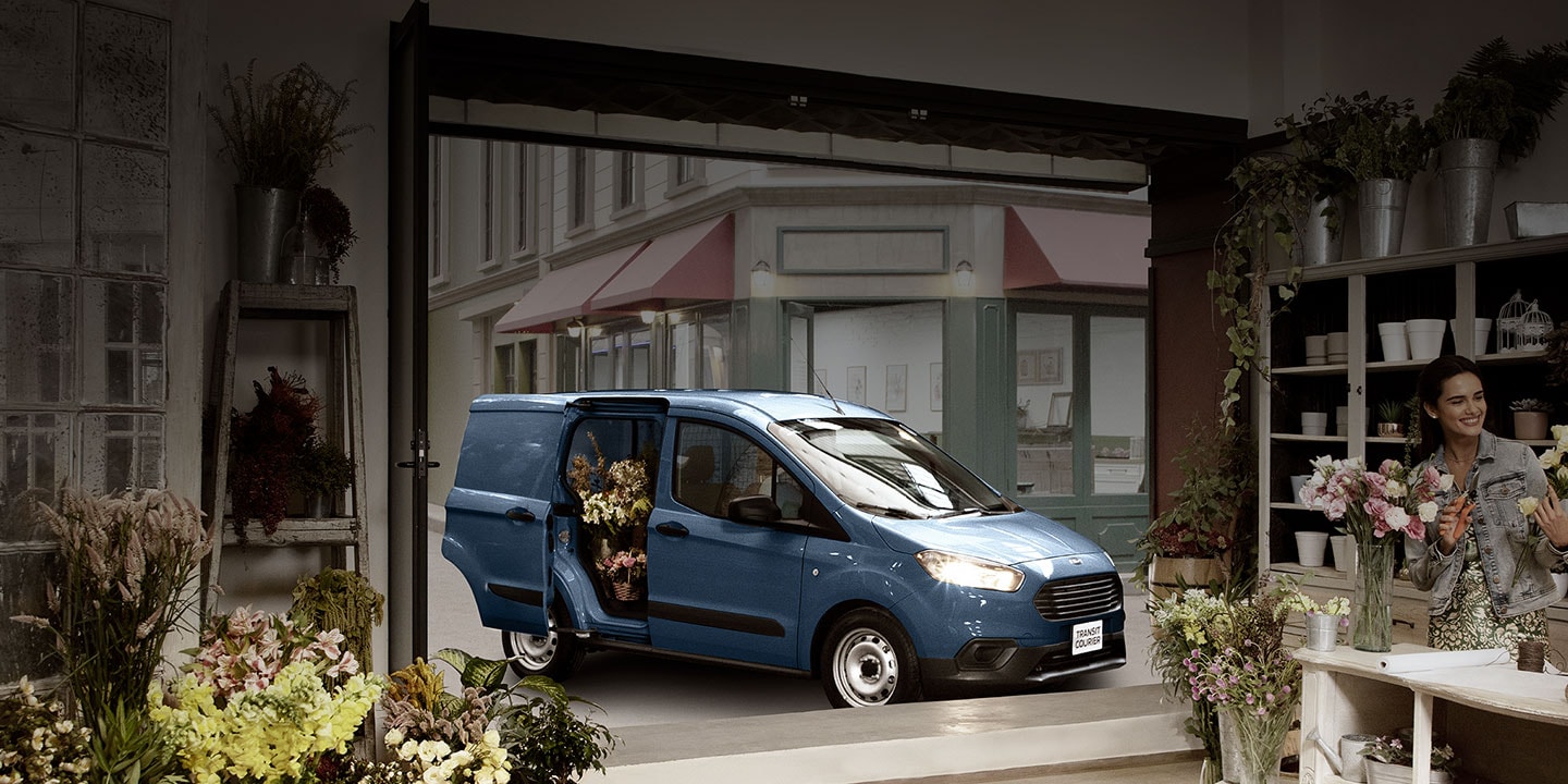 Espacio de Carga, Capacidades y Volumen disponible en Van Compacta Ford Transit Courier 2023