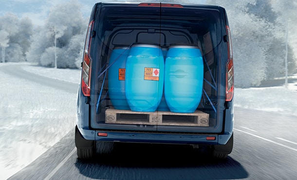 Tecnología Ford Sistema de Distribución de Frenado (EBD) de Transit ofrece seguridad