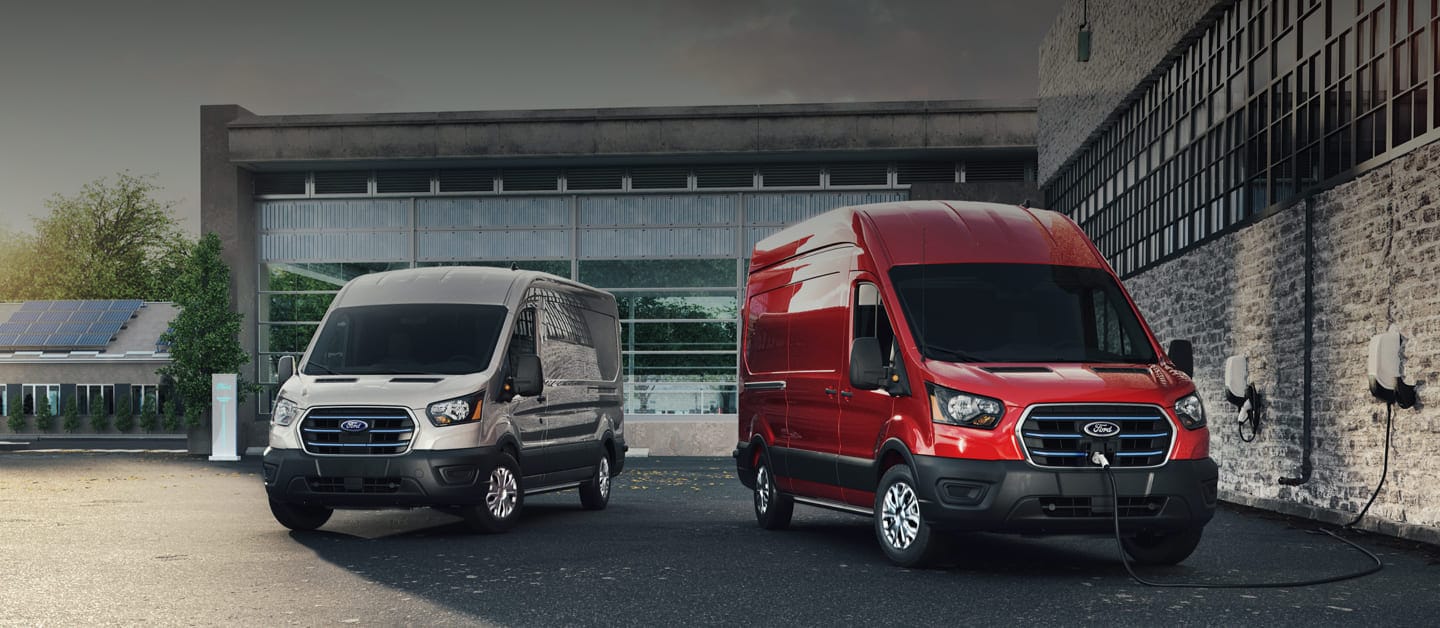 Descubre la primera Van totalmente Eléctrica Ford E-Transit 2022, Vehículo Comercial de Trabajo