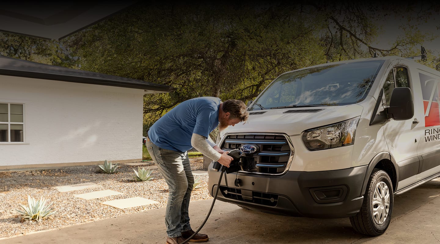 Comodidad, Conveniencia y Capacidad de Ford E-Transit 2025, Van Eléctrica de Trabajo