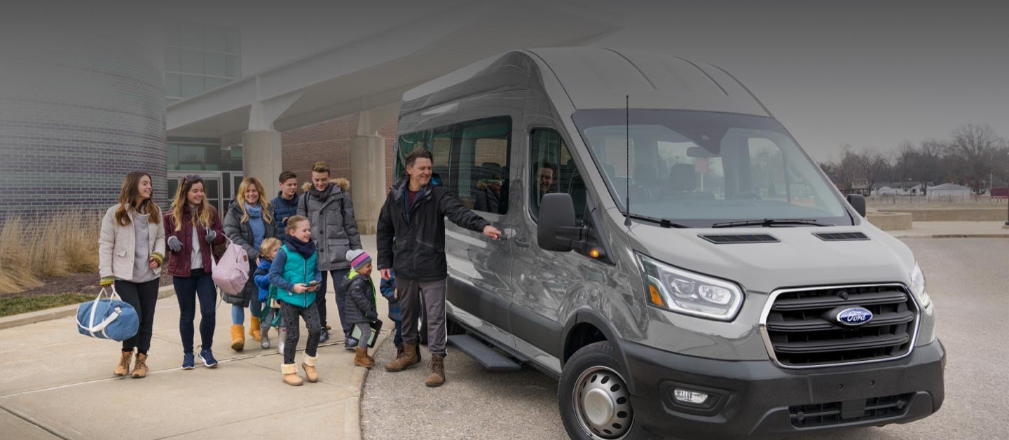 Ford Transit Pasajeros 2022, eficiente Vehículo Comercial de Transporte de gran espacio y confort