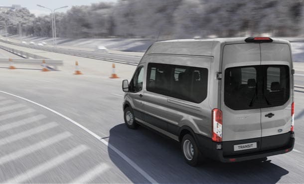 Lleva a Clientes y Empleados con Seguridad en Ford Transit Pasajeros 2022 con Asistencias de Manejo
