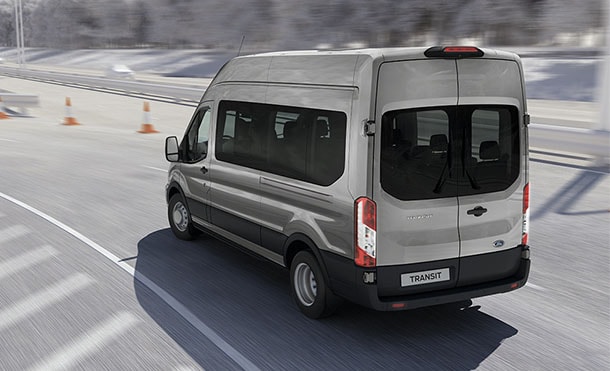Ford Transit Pasajeros 2026 equipa Asistencias como Control de Tracción que brinda máxima seguridad