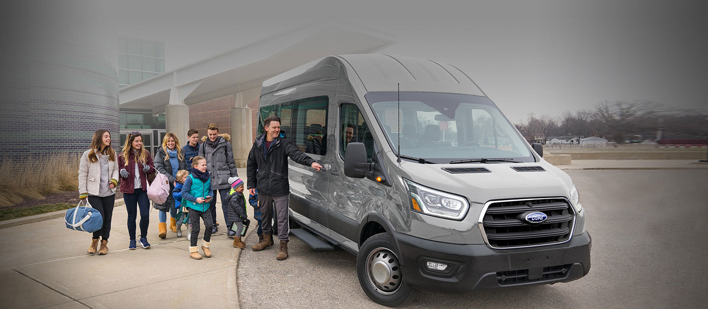 Información de Vehículo Comercial Ford Transit Pasajeros 2020 para tu empresa