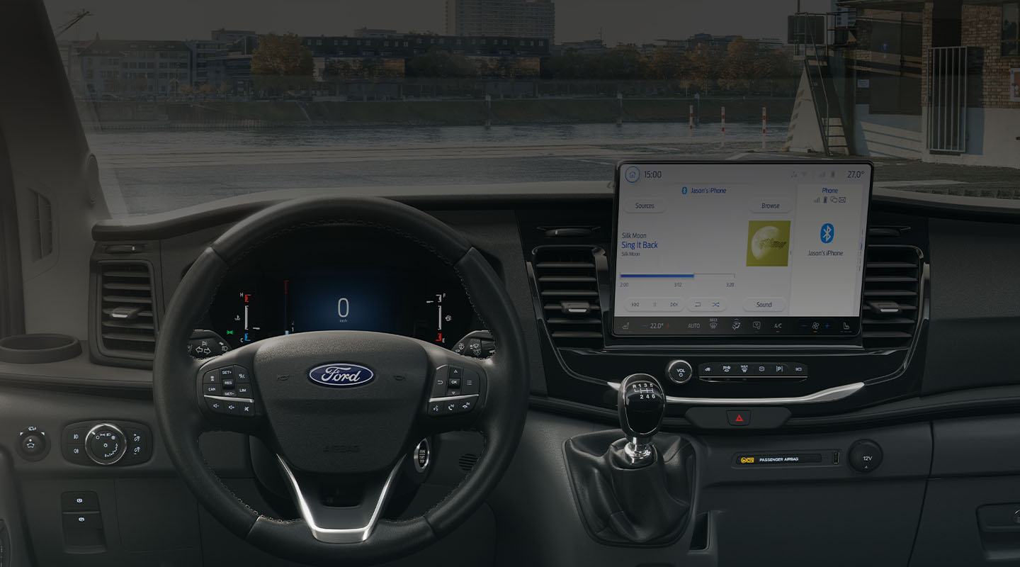 Pantalla de 12 Pulgadas equipada en Ford Transit Van compatible con Iphone y Android