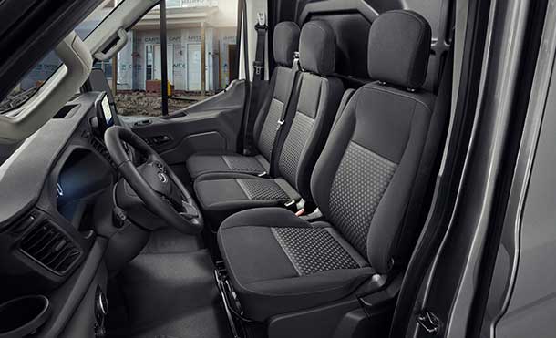 Viaja cómodo en cada jornada de trabajo en Ford Transit Van 2026, Camión Comercial de Carga