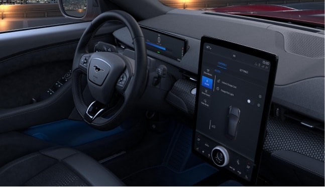 Experiencia de Conducción de la Poderosa Camioneta SUV Eléctrica Ford Mustang Mach-E 2023