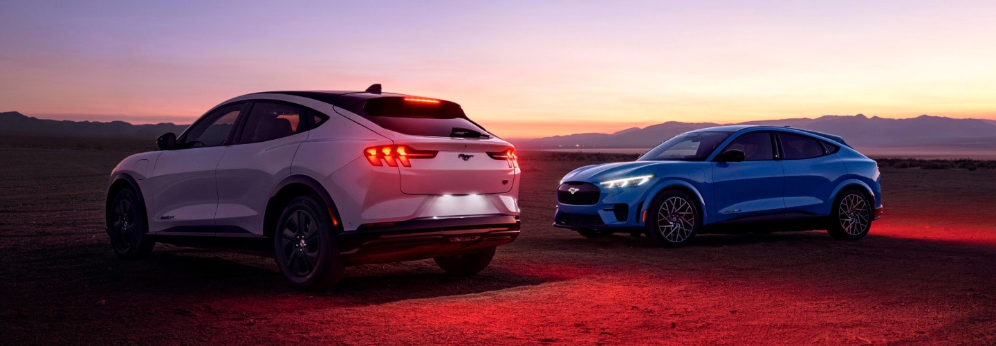 Ford Mustang MachE 2023, Camioneta SUV Eléctrica de Gran Potencia y  Autonomía