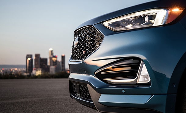 La camioneta Ford Edge ST 2020 cuenta con acceso inteligente sin llave con encendido de motor