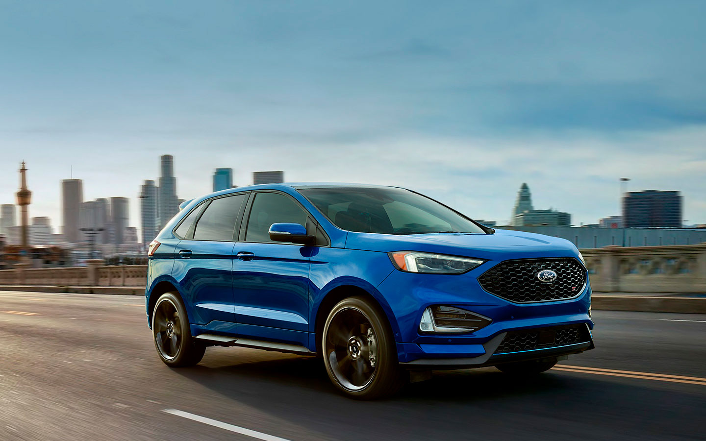 Deportiva Apariencia de Camioneta SUV Ford Edge ST 2021 heredera del ADN de Ford Performance
